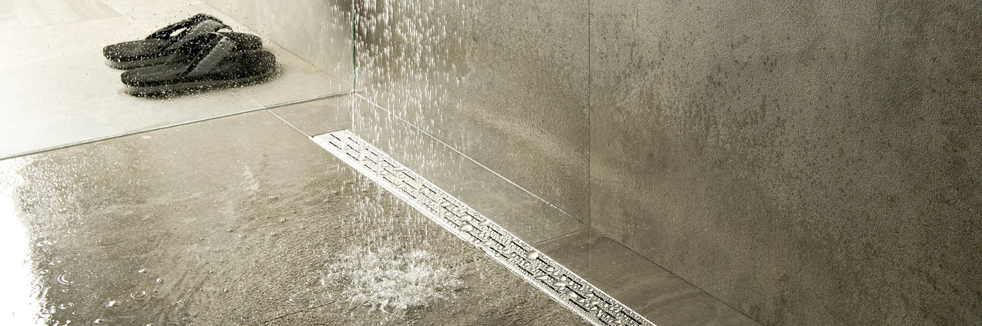 Caniveau de douche Aloni avec grille – 90 × 11 cm – Inox brossé, acier inoxydable