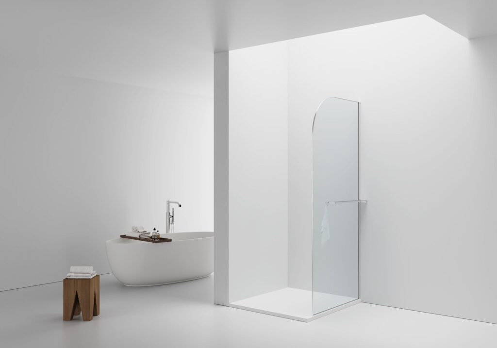CURVY DOUCHE À L'ITALIENNE AVEC PORTE-SERVIETTE - COURBÉE - TRAITEMENT ANTI-CALCAIRE - RÉVERSIBLE - VERRE DE SÉCURITÉ 8MM - 100X200CM - CHROME - VERRE CLAIR