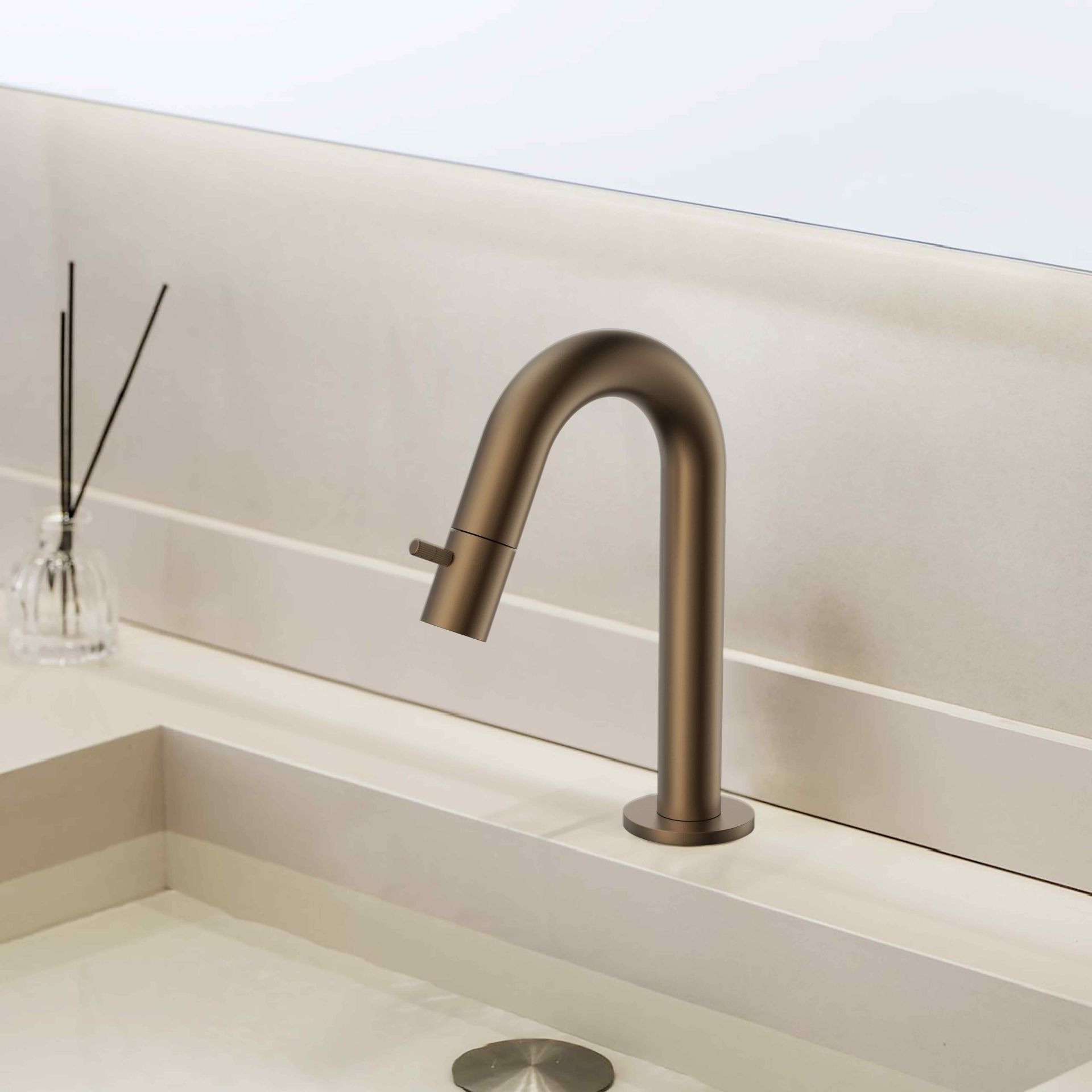 Robinet d'eau froide Stria – bec courbé – sans bonde – brun bronzé (PVD)